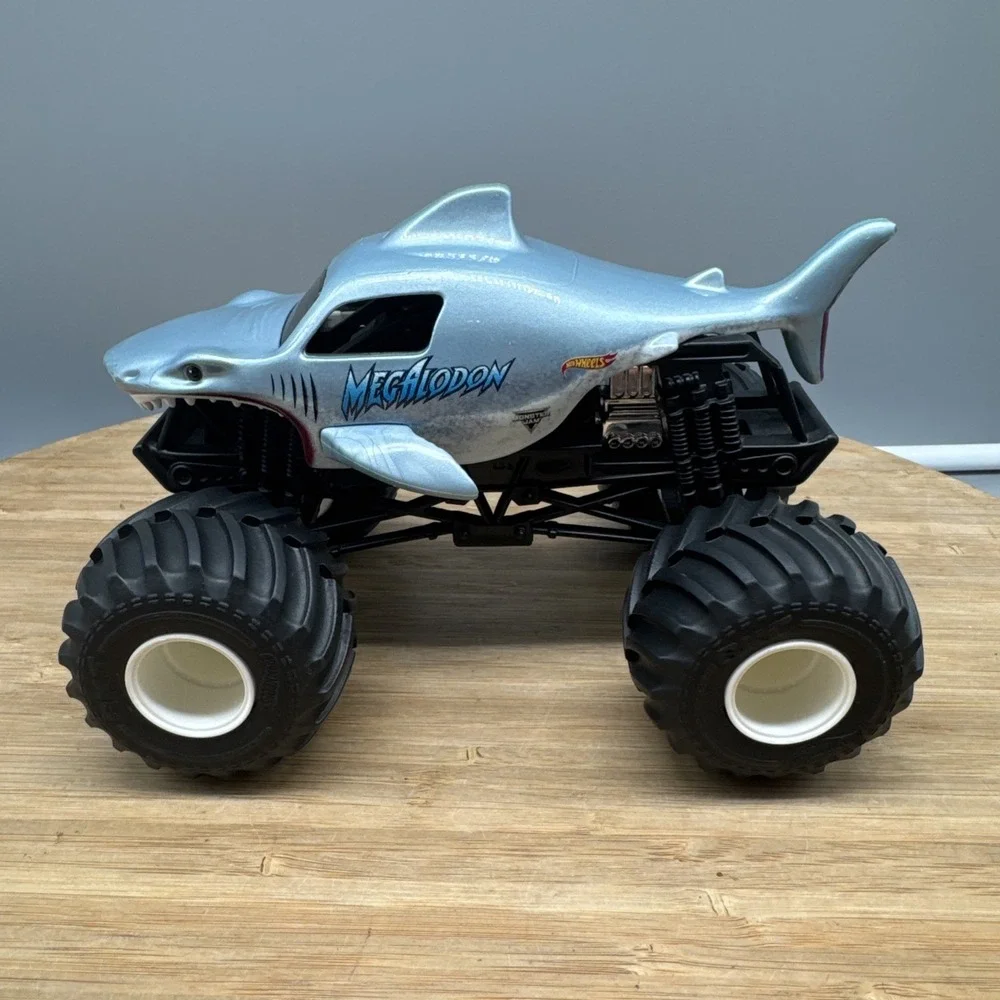 Hot Wheels mattel monster